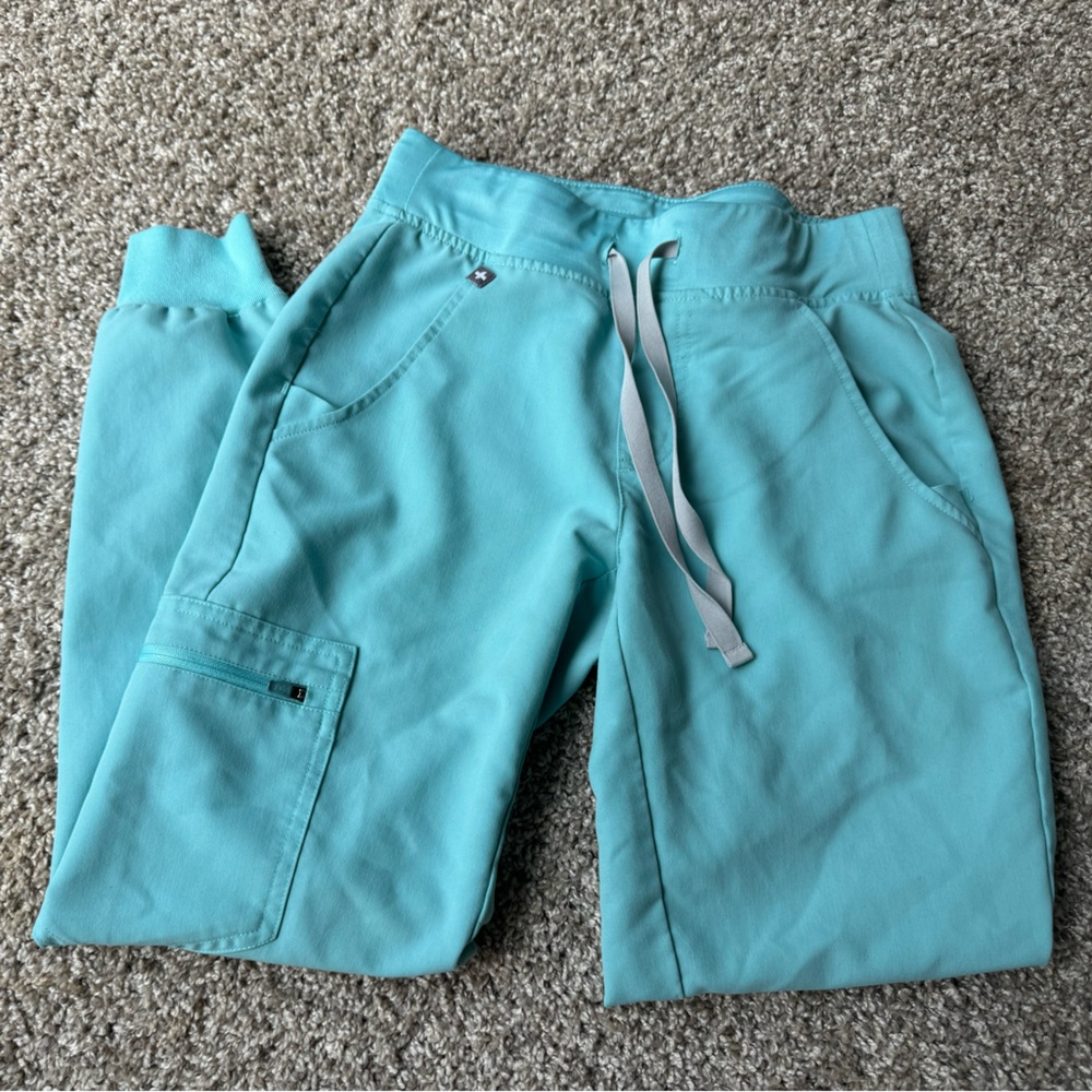 Figs Joggers and two pocket top